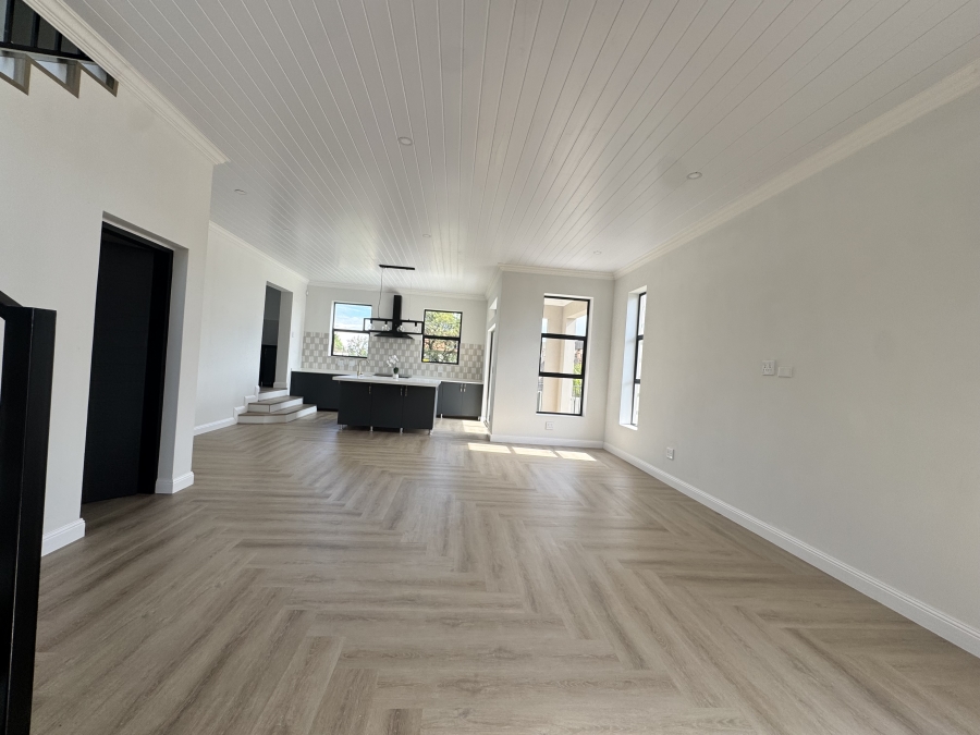 4 Bedroom Property for Sale in Wilkoppies North West
